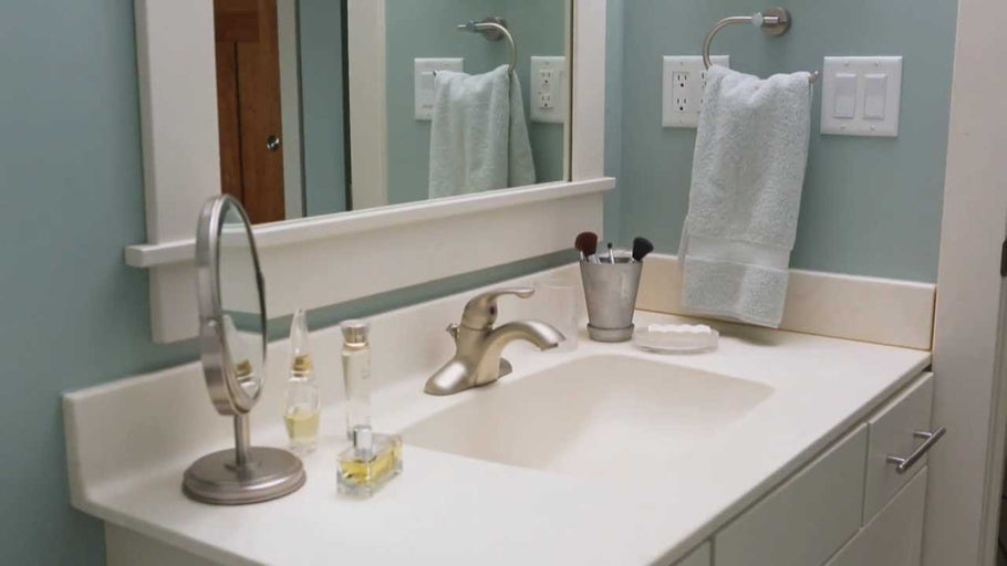 Watch as Better Homes and Gardens gives you cleaning tips on how to clean a bathroom sink and counter! After your regular bathroom routine, take an extra ...